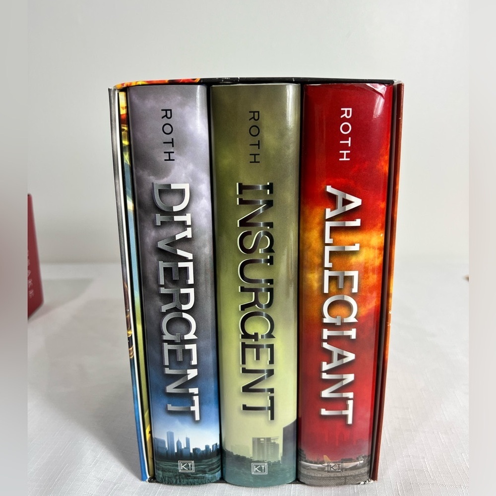 The Divergent Book Series 3 Books by Veronica Roth